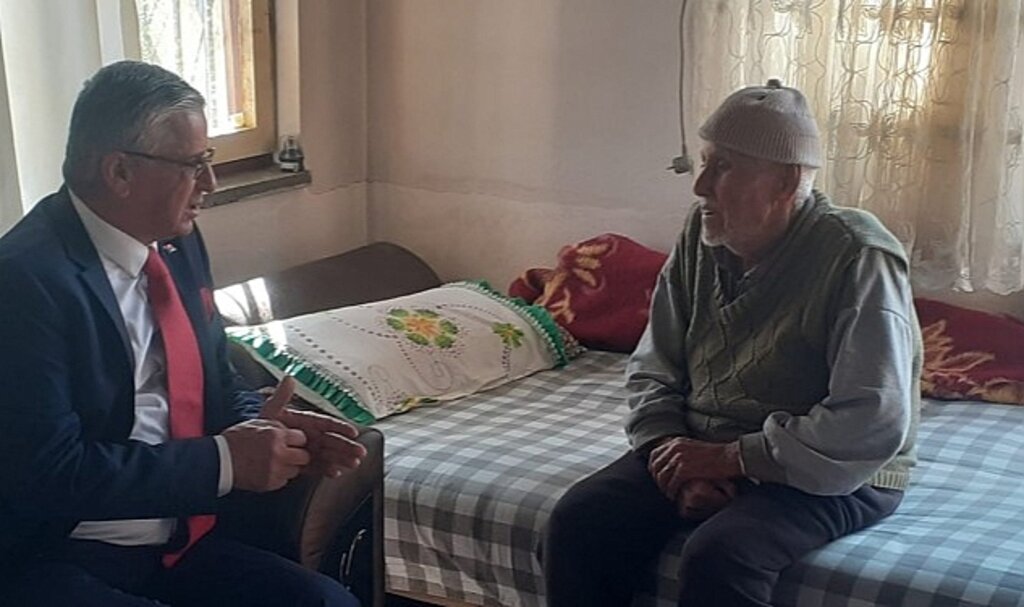 Başkan Topaloğlu'ndan Yaşlılar Haftası ziyaretleri