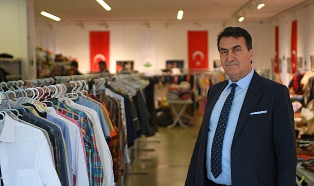 Depremin yaraları Sevgi Mağazası'nda sarılıyor