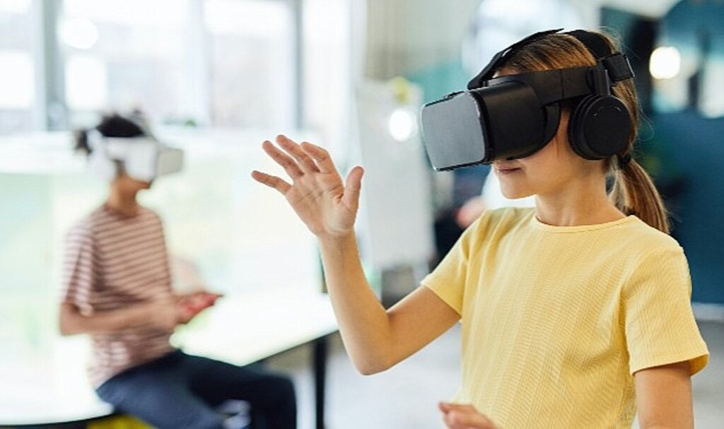 Gençlerin %59'u önümüzdeki 5 yıl içinde yapay zeka ile daha fazla şey öğrenmek istiyor