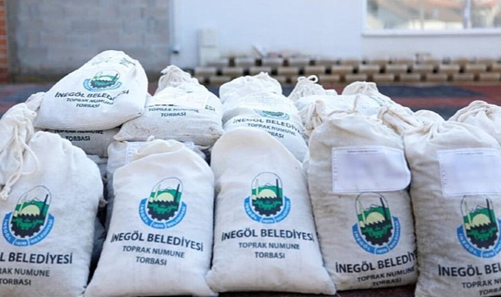 İnegöl Belediyesi Tarlaların Toprak Analizini Ücretsiz Yaptırıyor