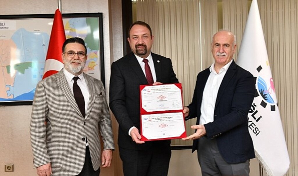 İzmir'de TSE'den Kalite Belgesi Alan İlk Belediye; Çiğli
