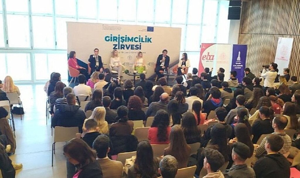 İzmir'de Türkiye'nin İlk 