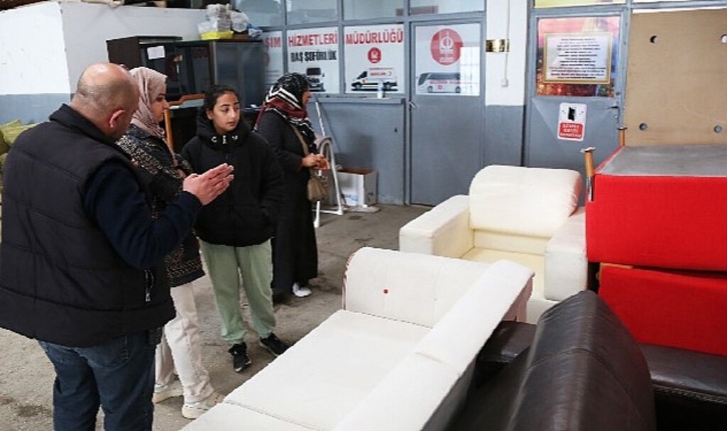 Keçiören Belediyesinden 500'den Fazla Aileye Ev Eşyası Desteği