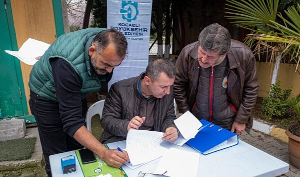 Kocaeli Büyükşehir, çiftçilere tohum dağıtımına başladı