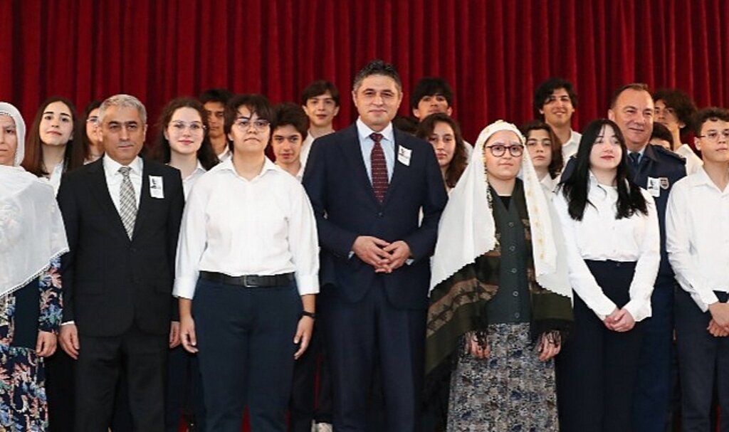 Milli Şairimiz Mehmet Akif Ersoy, İstiklal Marşı'nın Kabulünün 102. Yıl Dönümünde Anıldı