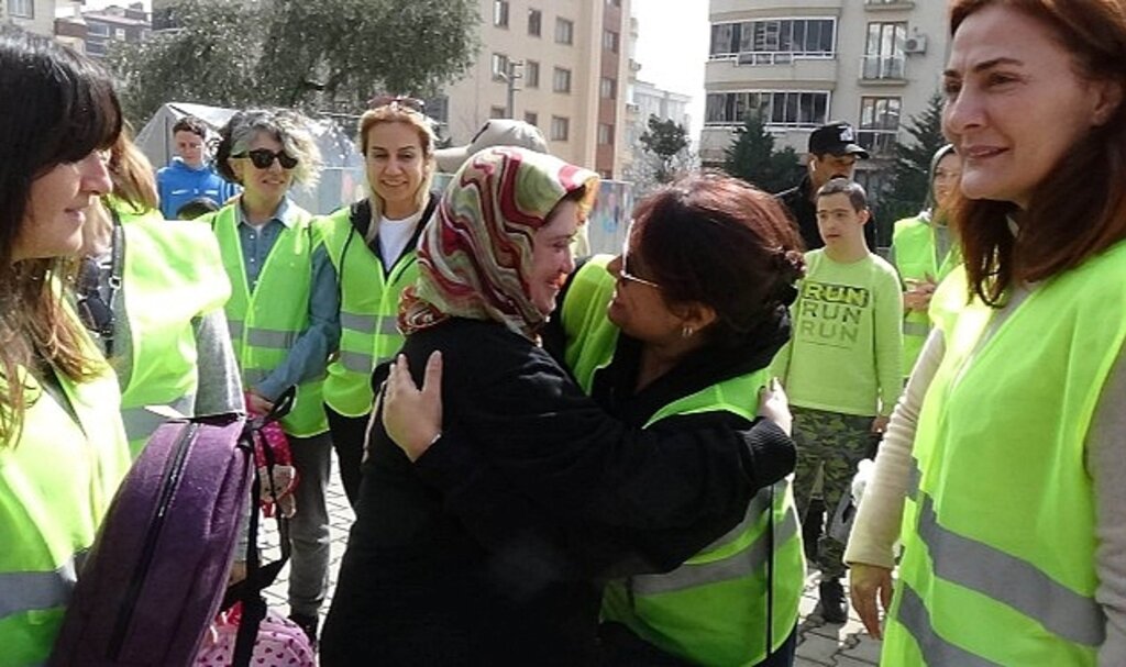 Mücevher İhracatçıları Birliği (MİB) Kadın Konseyi 8 Mart Dünya Kadınlar Günü'nde Deprem Bölgesinde