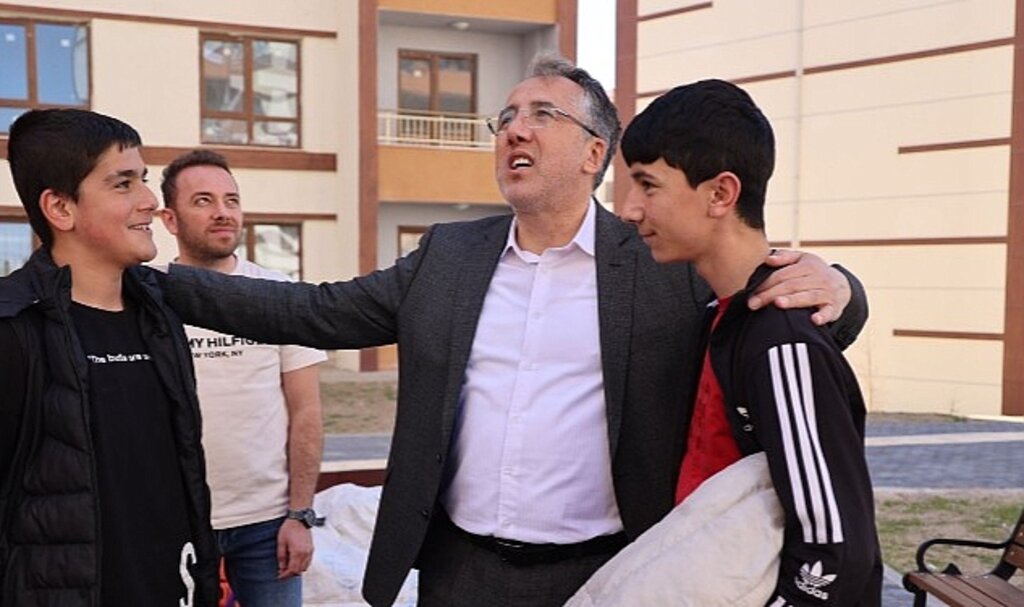 Nevşehir Belediye Başkanı Dr. Mehmet Savran, mahallelerdeki inceleme ve gezilerini sürdürüyor