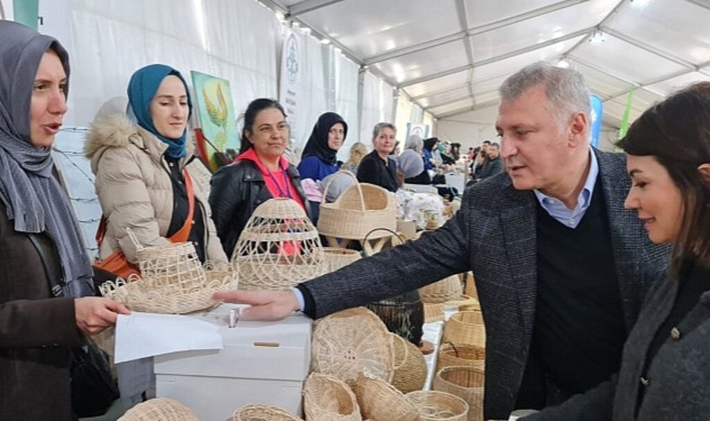 Sakaryalı Kadınlardan Depremzedeler Yararına Kermes