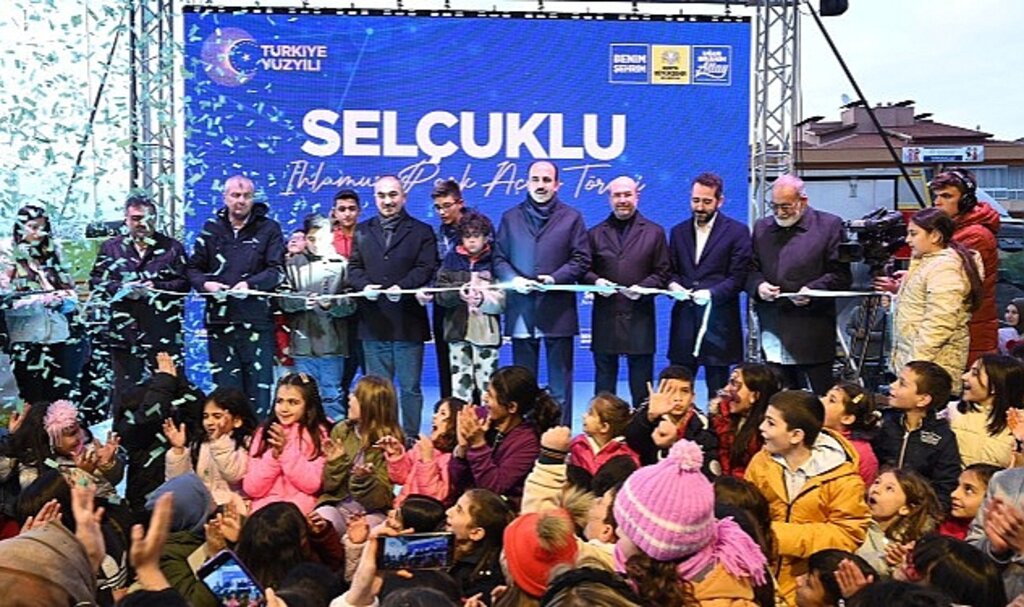 Başkan Altay Konya'nın En Güzel Parklarından Birini Daha Açılışını Yaptı