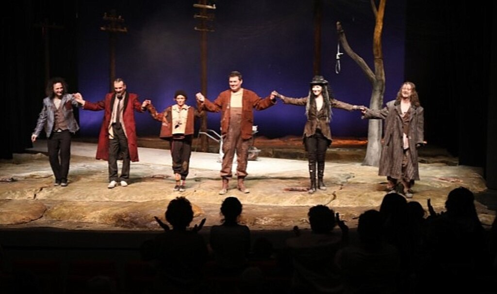 Bataklıkta Geçen Bir Distopya: