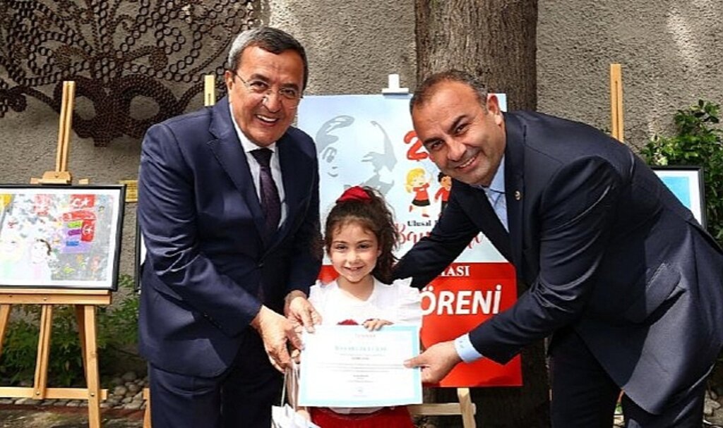 Batur: Çocuklarımız, Ata'mızın emanetine sahip çıkacak.