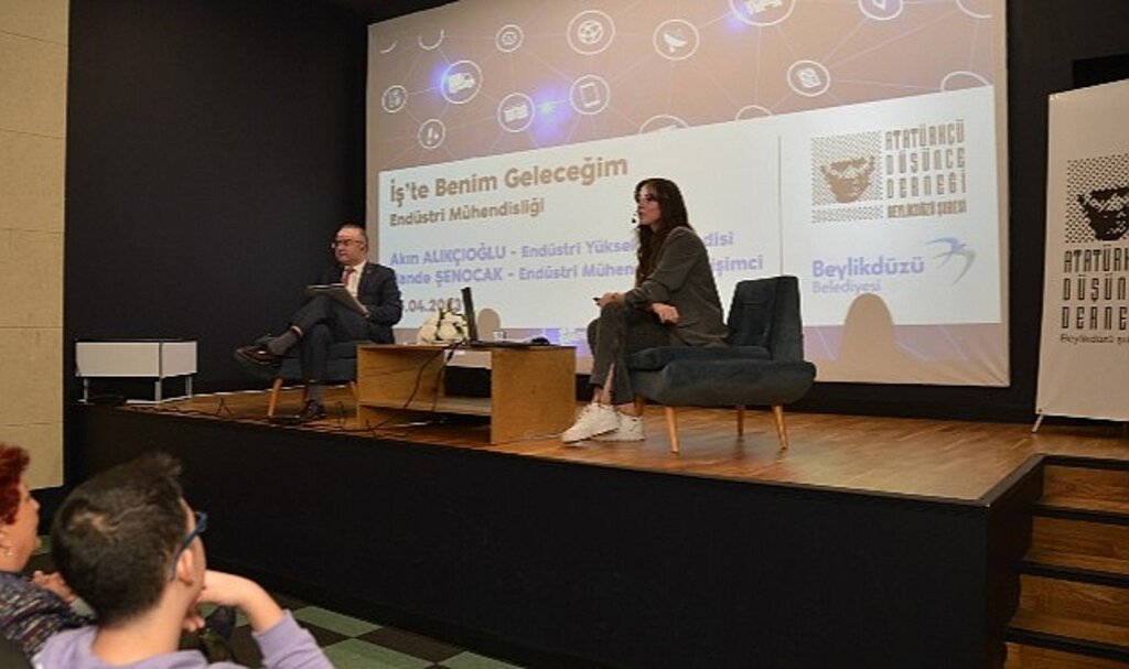 Beylikdüzü'nde Kariyer Günleri Söyleşileri