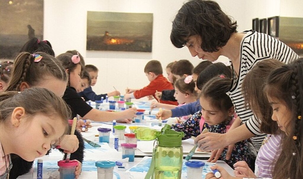 Çocuklar için 'Sihirli Boya Resim Atölyesi' Trump Art Gallery'de, 15 Nisan Cumartesi