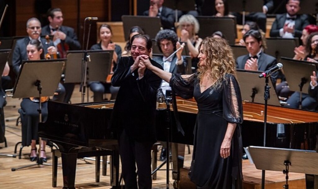 Fazıl Say'ın bestelediği 100. Yıl Marşı ilk kez sahnede seslendirildi Başkan Soyer: 