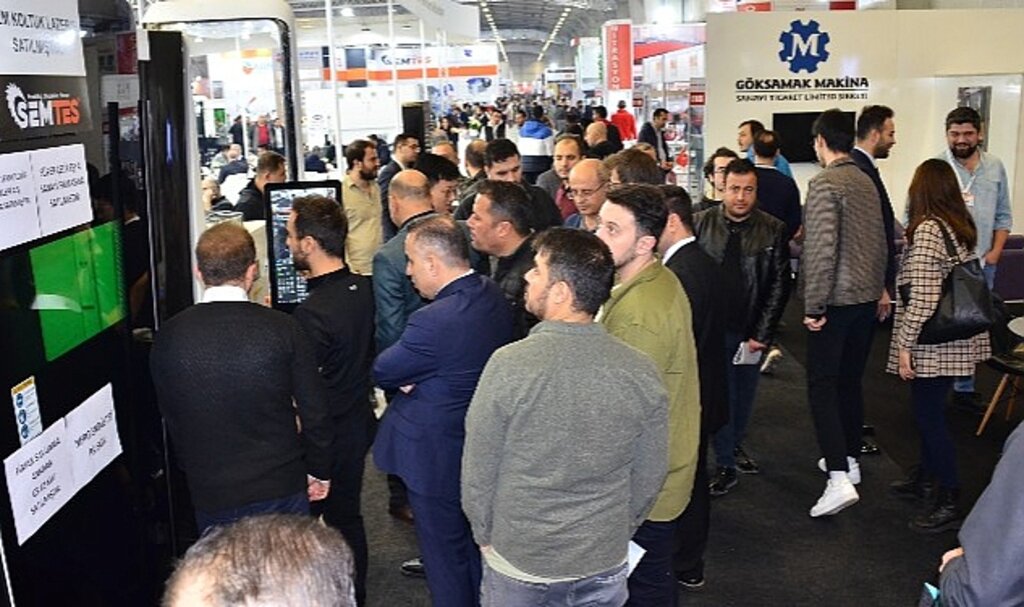 Katılımcılar, makine sektörünün buluşma adresi BUMATECH'te yerlerini almaya başladı