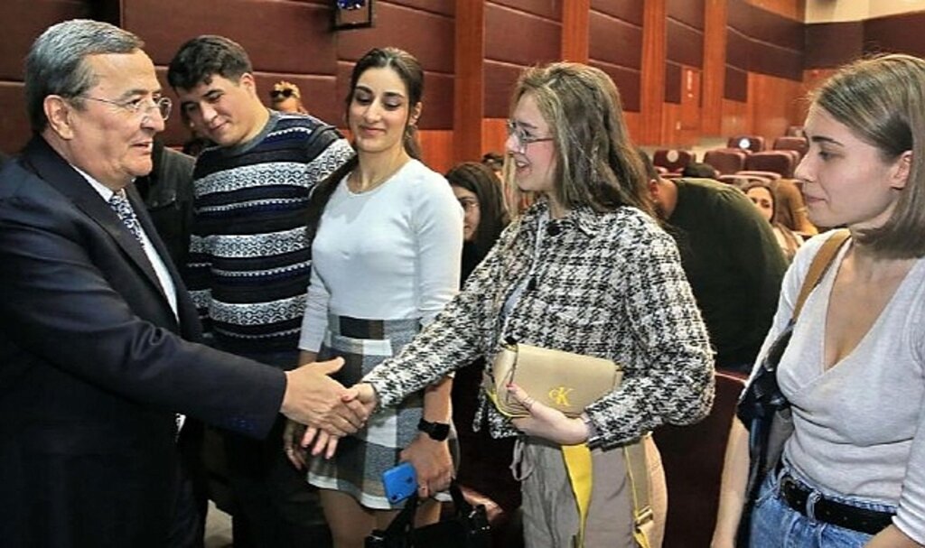 Konak Belediyesi Gençlik Meclisi'nin ikinci dönemi başladı