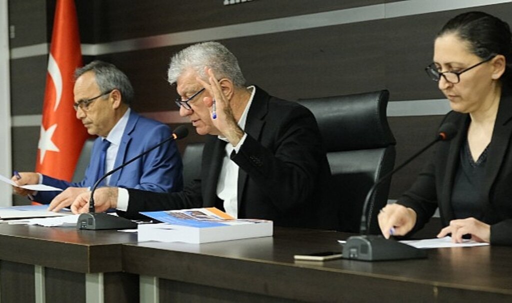 Narlıdere'de Faaliyet Raporuna Oy Birliği İle Onay