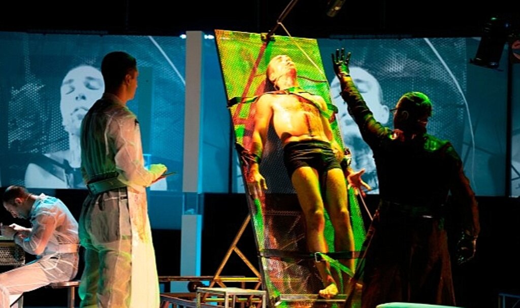 Nilüfer Belediyesi Kent Tiyatrosu'nun Sezonun Ses Getiren, Kapalı Gişe Oyunu 