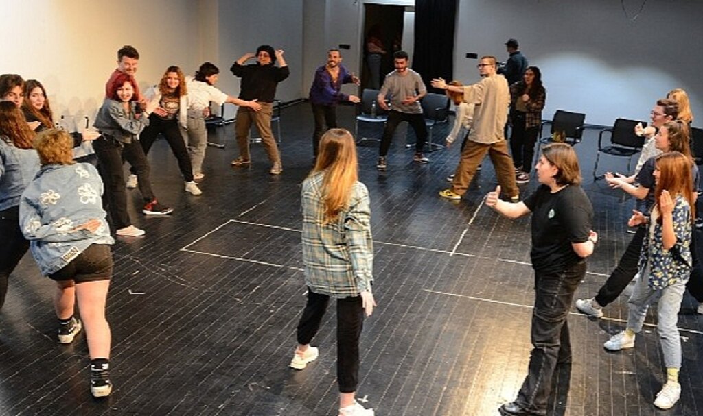 Nilüfer Gençlik Tiyatrosu'nda yeni oyun için çalışmalar başladı