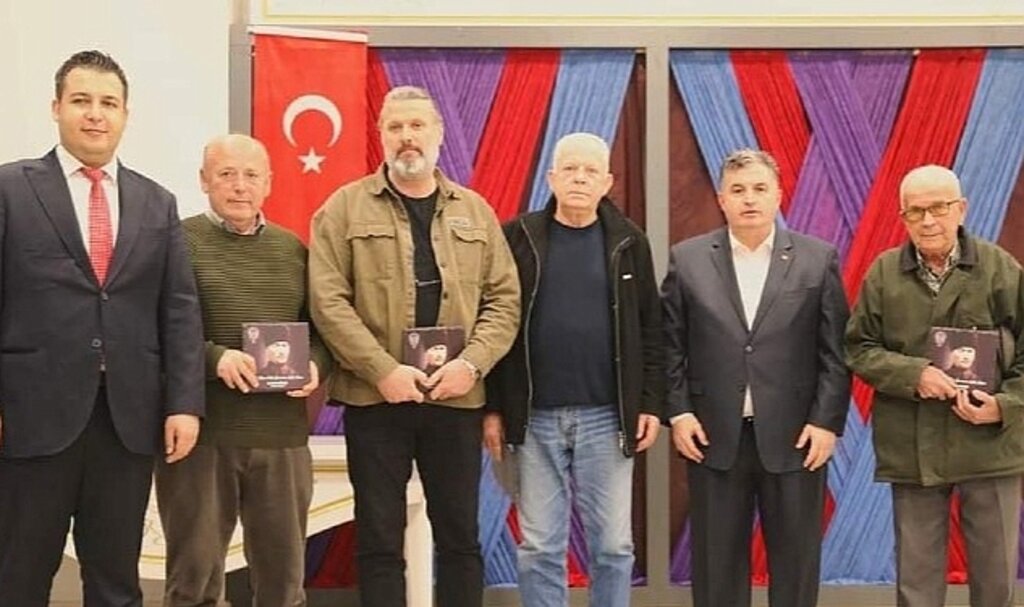 Polis Haftası kapsamında Kınık Belediye'sinden çelenk sunma töreni ve iftar programı