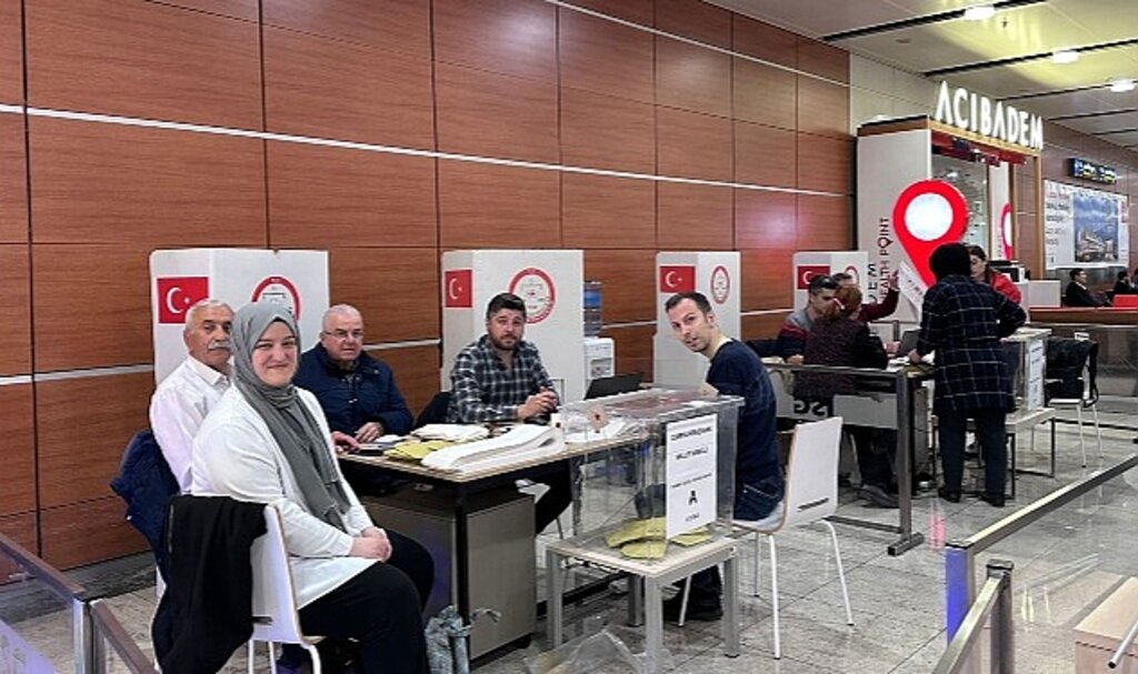 Sabiha Gökçen Havalimanı'nda oy verme işlemi başladı