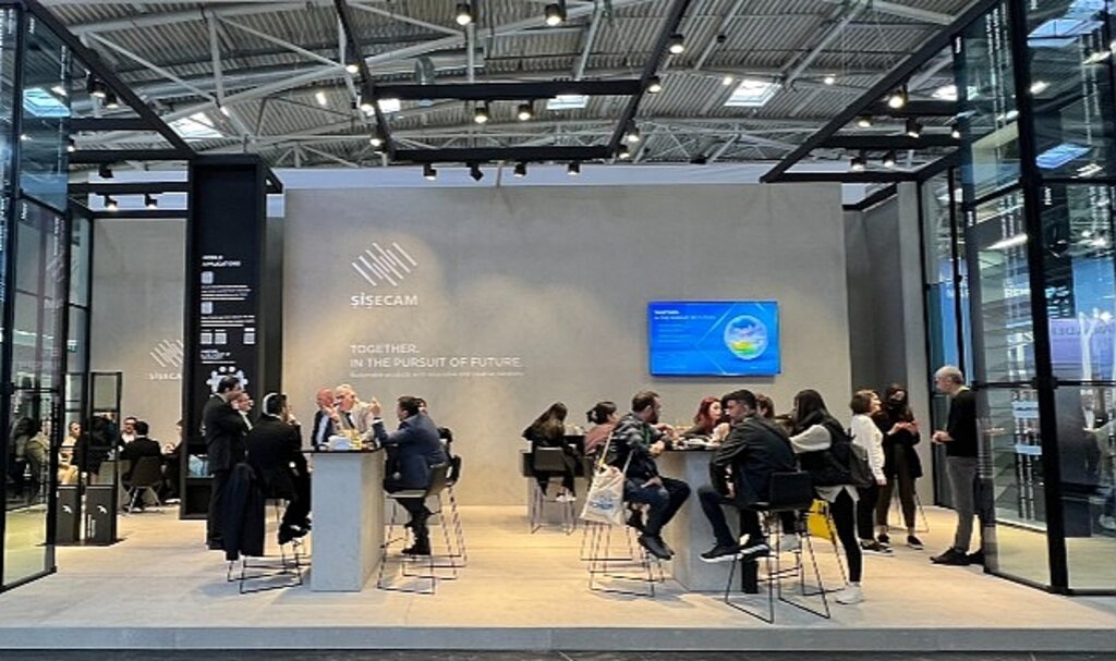 Şişecam BAU Fuarı'nda Sektör Profesyonelleriyle Buluştu