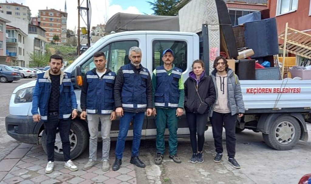 Üniversite Öğrencilerine Ücretsiz Taşıma Hizmeti