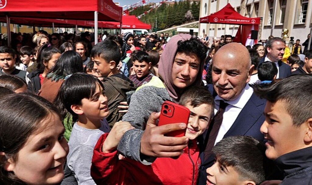 Yeşiltepe Ortaokuluna Laboratuvar Sınıfı Açıldı