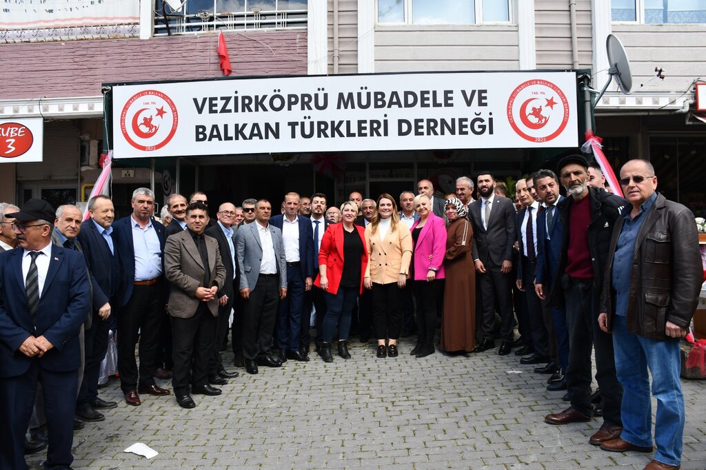 BALKAN TÜRKLERİ'NİN TÜFEKCİ SEVİNCİ