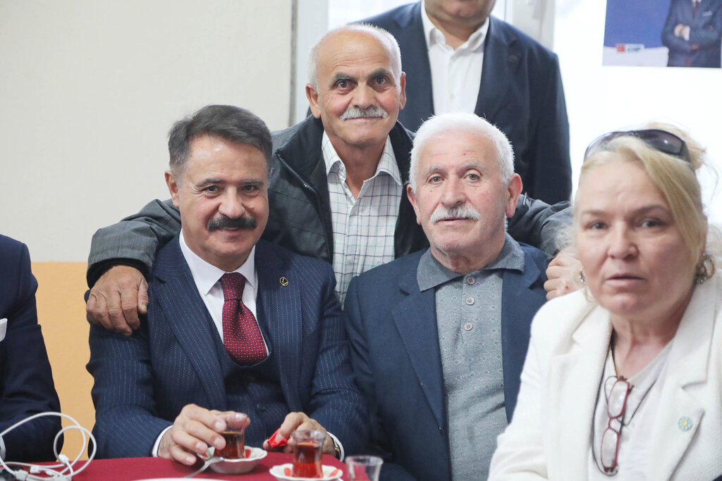 Başkan Deveci'den anne ve babalara çağrı