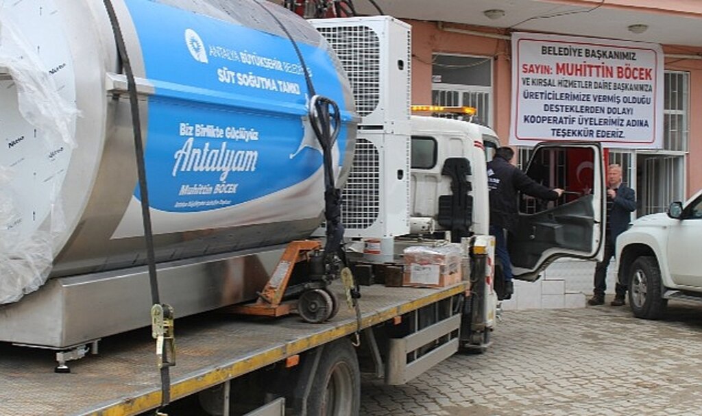 Antalya Büyükşehir'den Korkuteli Yelten'e süt tankı