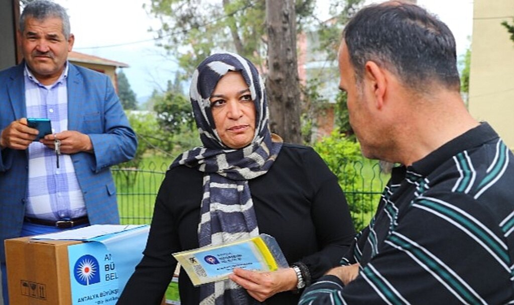Antalya Büyükşehir'den üreticilere destek