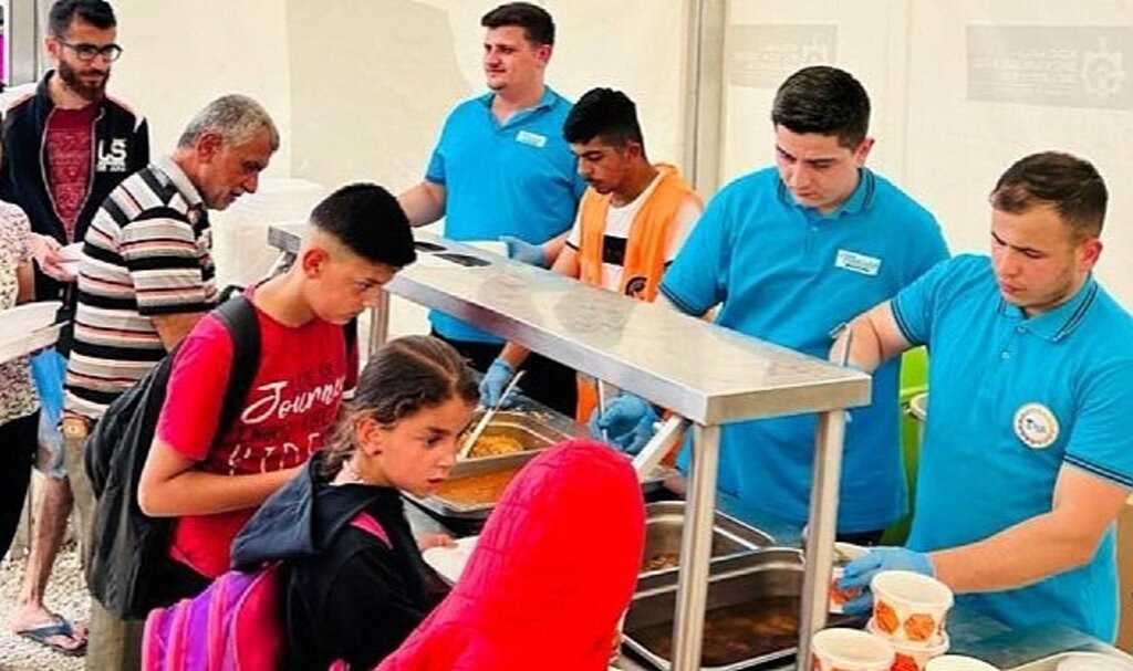 Antikkapı'dan durmaksızın hizmete devam