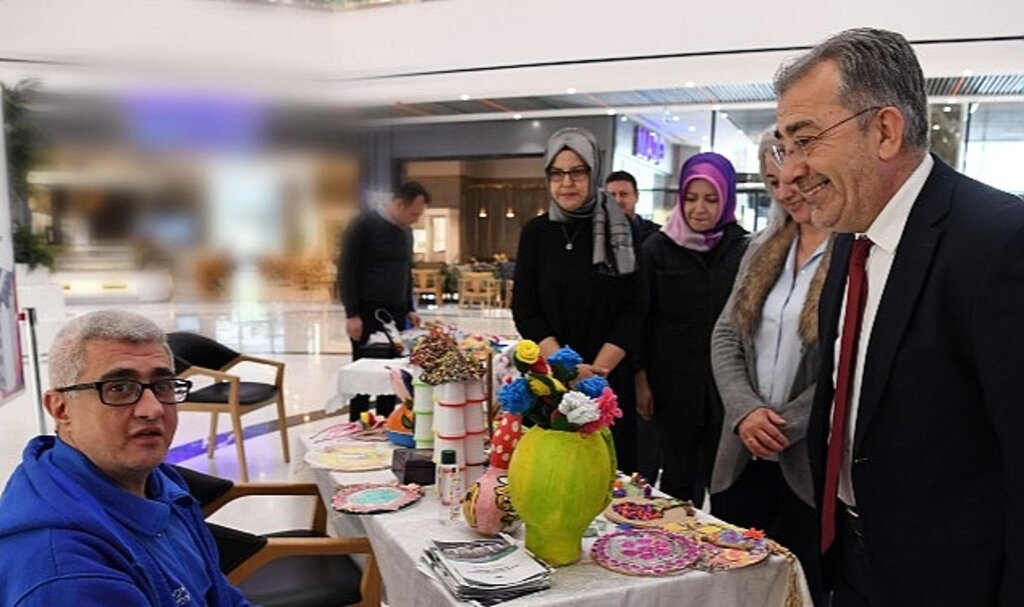'Aynı Bahçenin Farklı Çiçekleri' Göz Kamaştırdı