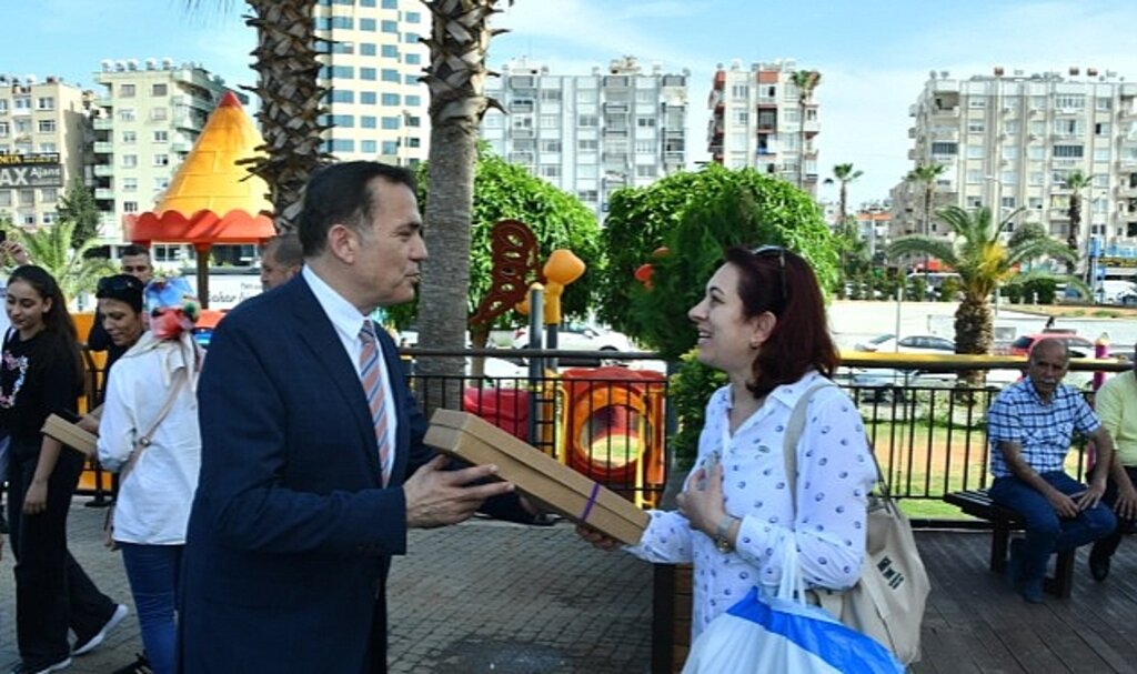 Başkan Özyiğit'ten annelere