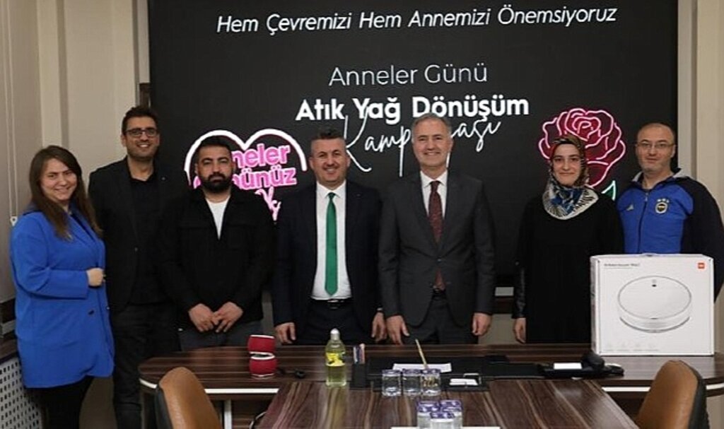 Çevreyi Koruyan Anneye Hediyesi İnegöl Belediyesi'nden