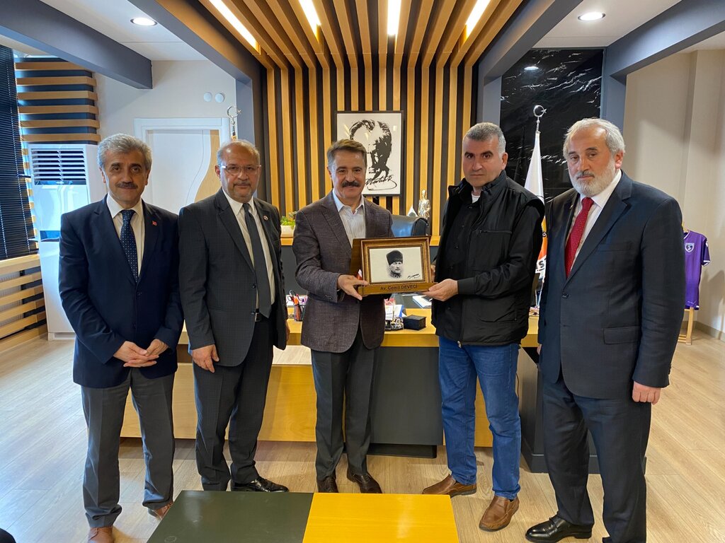 Doğu Türkistan'daki zulmü dünya duysun!