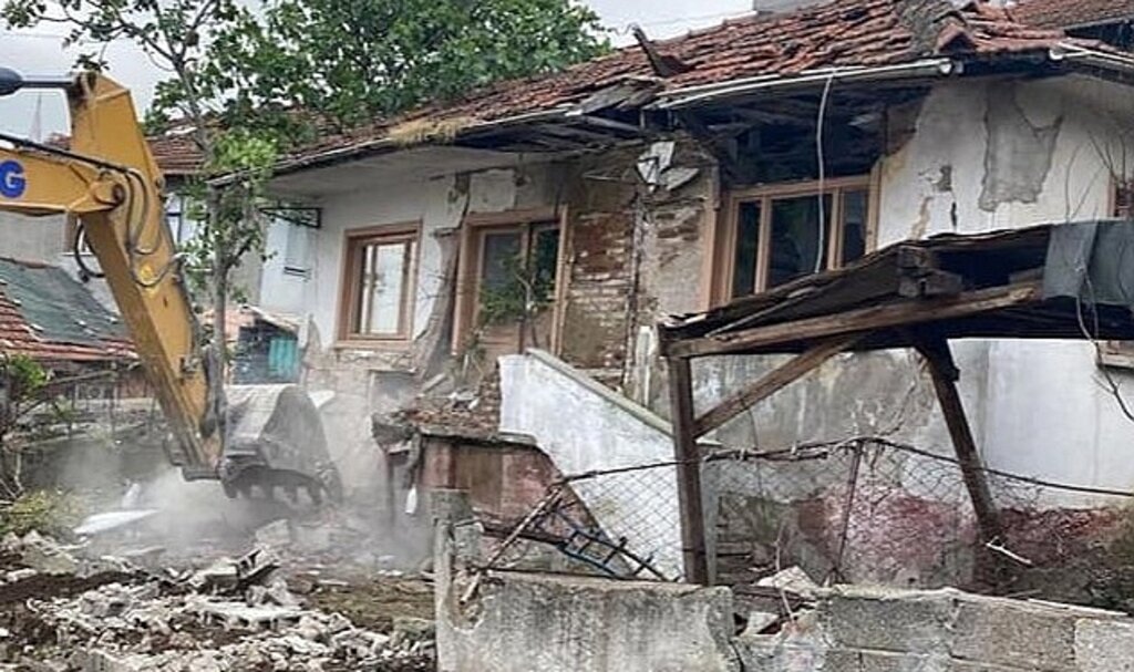 Gölcük'te Yıkılan Orta Hasarlı Ya Da Metruk Bina Sayısı 120 Oldu