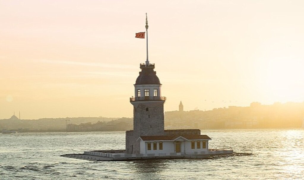 İstanbul Boğazı'nın incisi Kız Kulesi 11 Mayıs'ta kapılarını yeniden açıyor