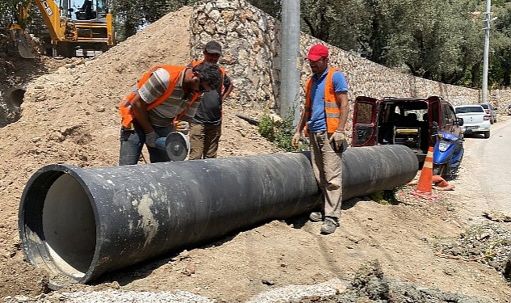 Kaş İslamlar'ın 30 yıllık su sorunu çözülüyor