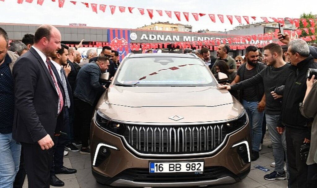 Mustafakemalpaşa'dan TOGG Geçti