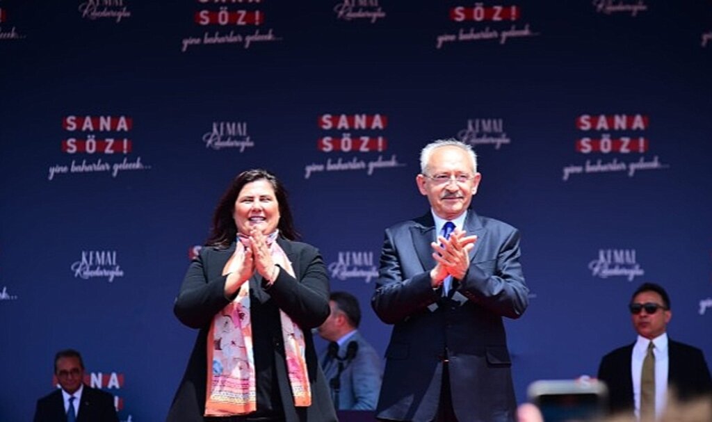 On binler Atatürk Kent Meydanı'nda bir araya geldi
