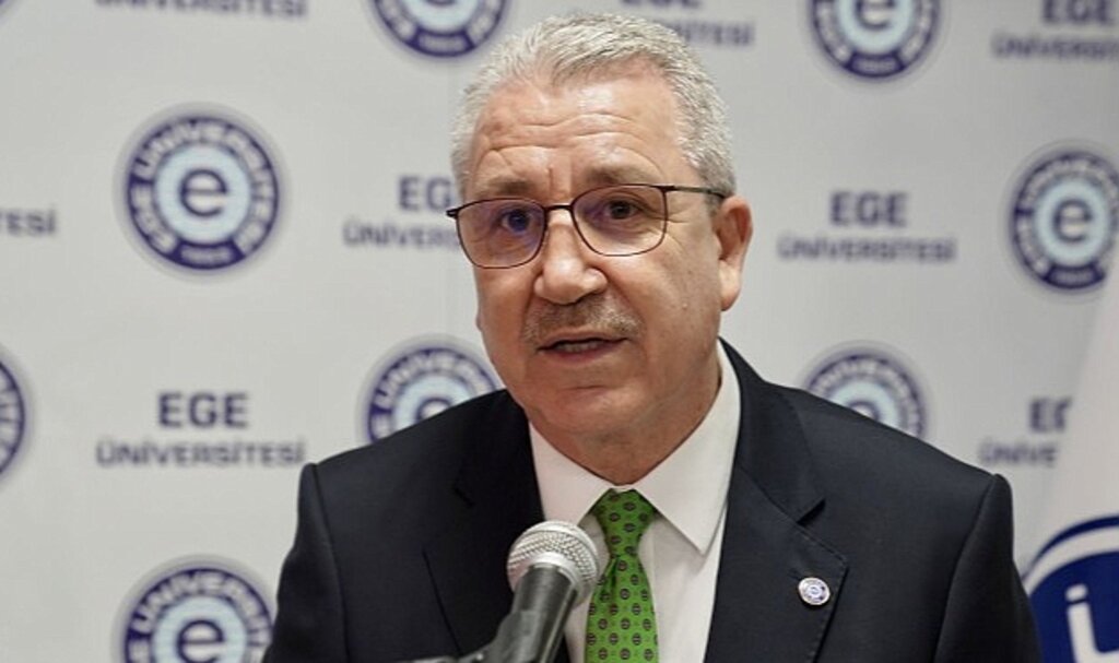 Rektör Prof. Dr. Budak,