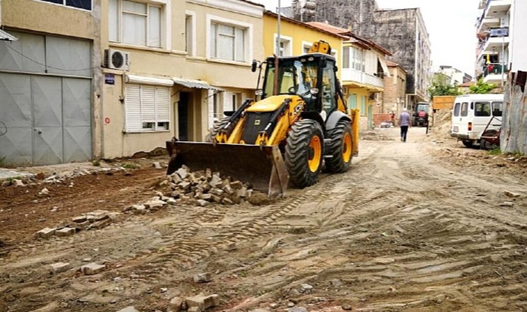 Seferihisar'ın yolları yenileniyor
