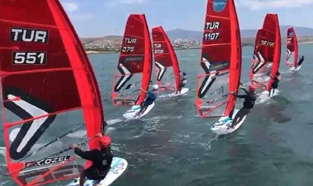 Aliağa'da Muhteşem Yelken Turnuvası