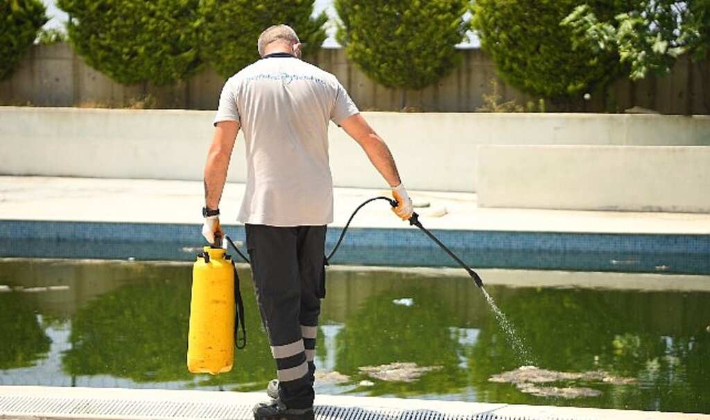 beylikdüzü'nde ilaçlama çalışmaları sürüyor