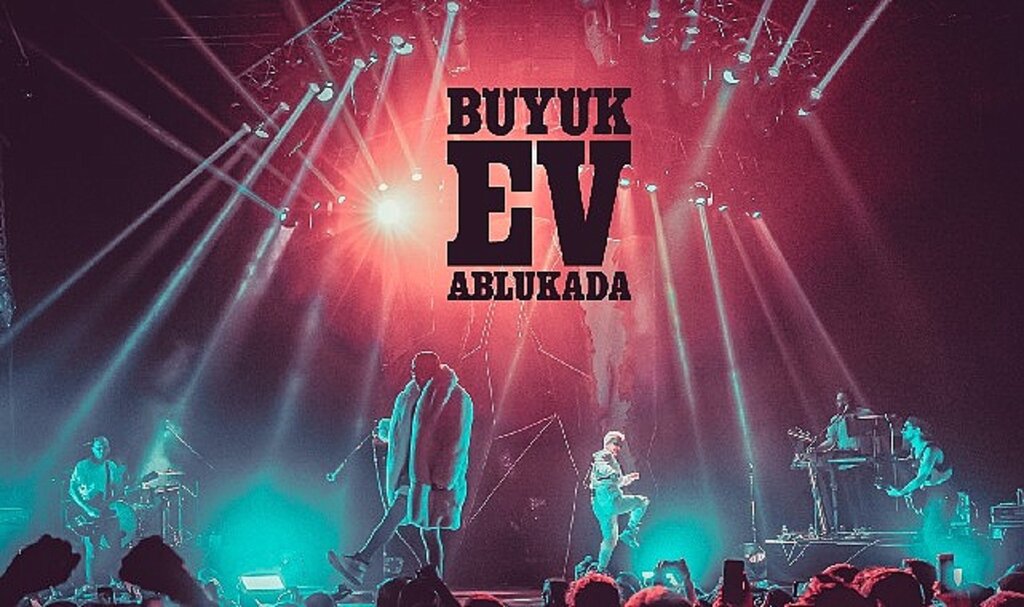 Büyük Ev Ablukada 17 Haziran'da Zorlu PSM'de!