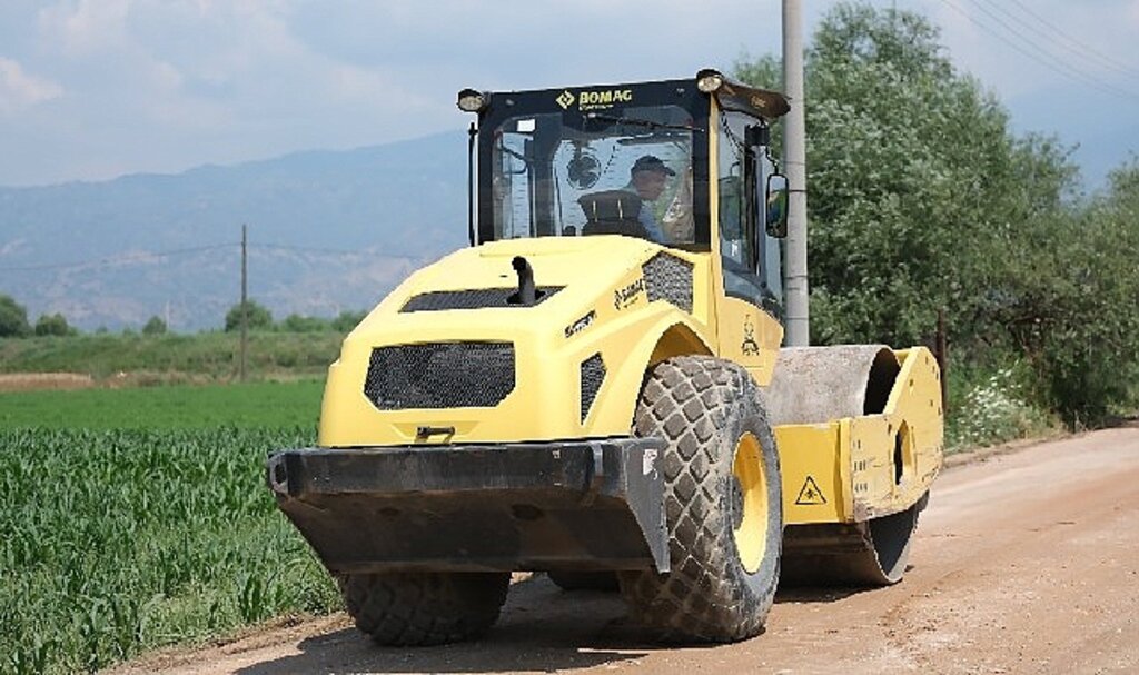 Büyükşehir çalışıyor Aydın'ın yolları yenileniyor