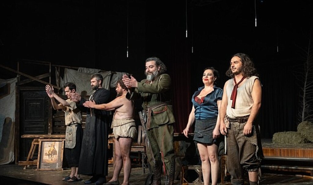 İzmir Şehir Tiyatroları Kıbrıs Tiyatro Festivali'nde sahne aldı