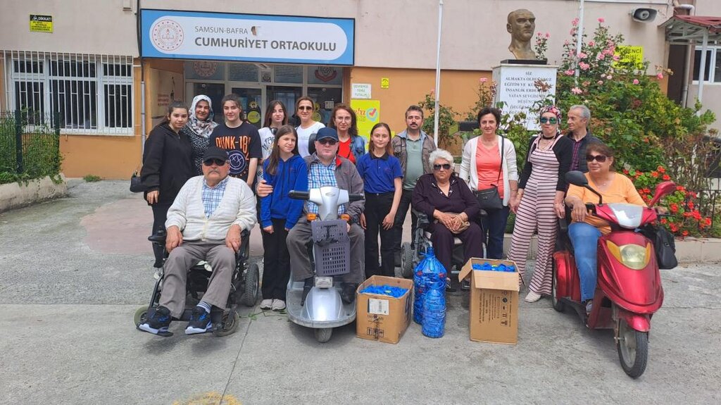 Mavi Kapaklar Umut Olacak Kampanyası